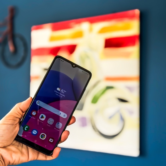 Samsung Smartphone - Black